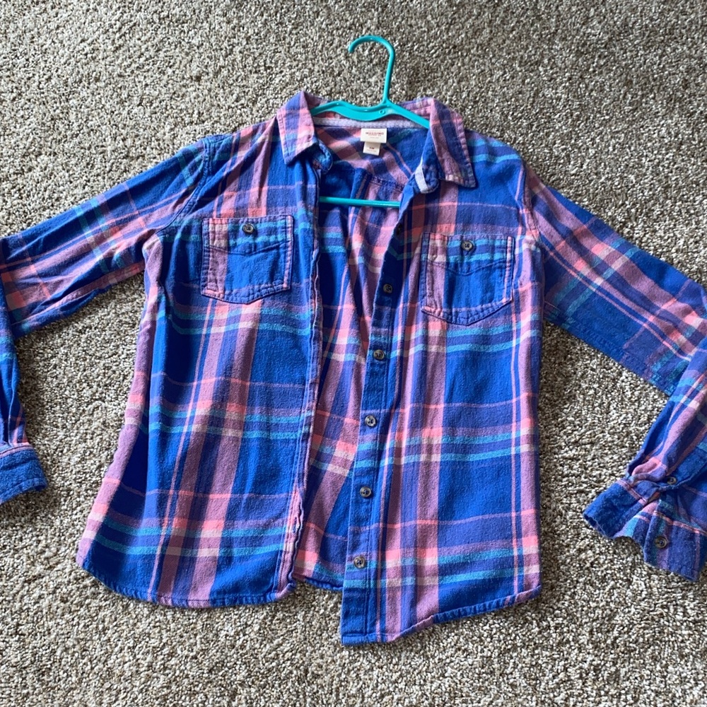 💚 3/$15 Mossimo Supply Co. Blue and Pink Plaid Button-Down Shirt - Picture 2 of 3
